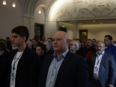 Даниил Константинов (в центре) на VIII Форуме свободной России. Фото: Каспаров.Ru Даниил Константинов (в центре) на VIII Форуме свободной России. Фото: Каспаров.Ru